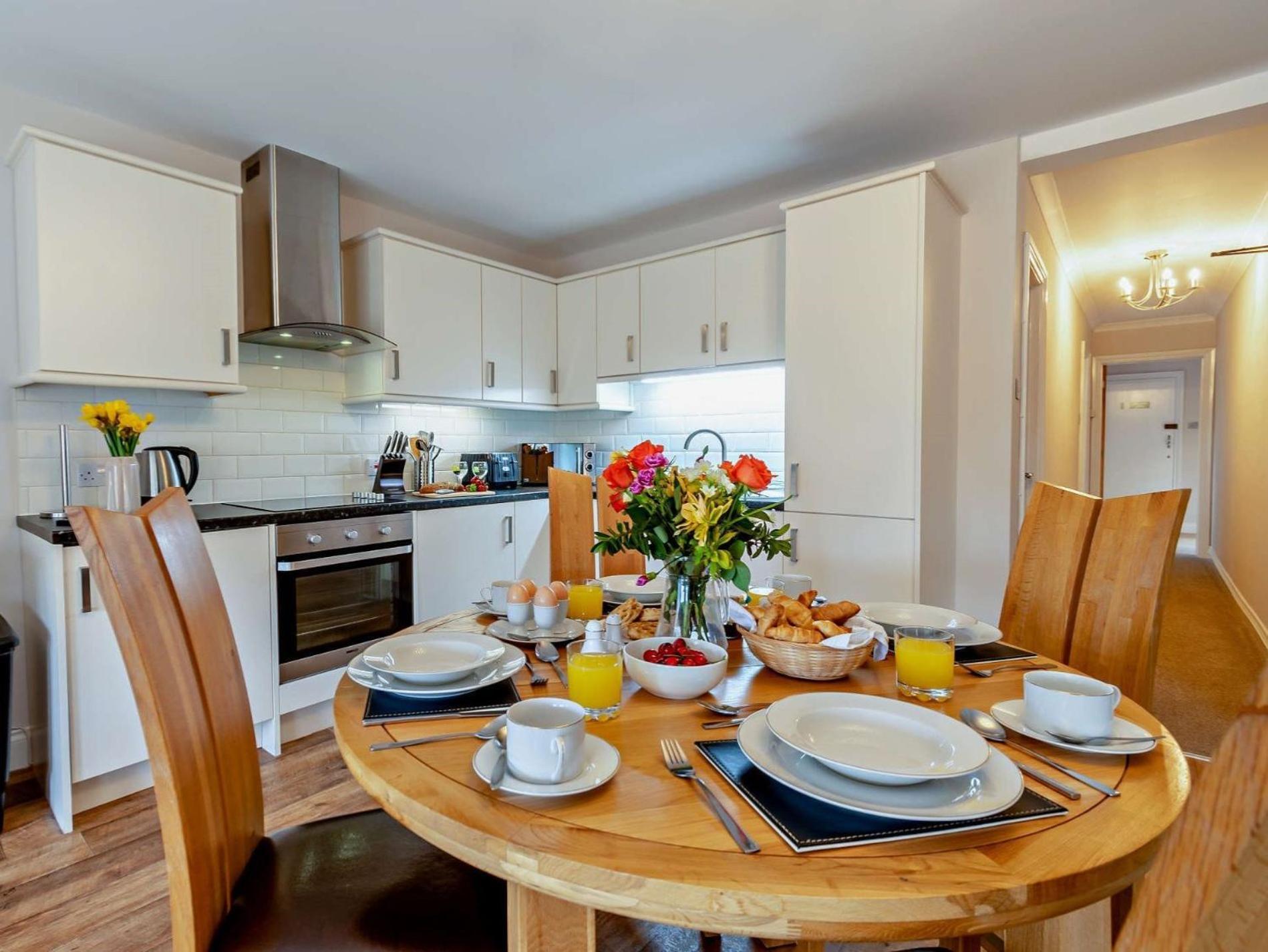 2 Bed In Tenby Fb229 エクステリア 写真